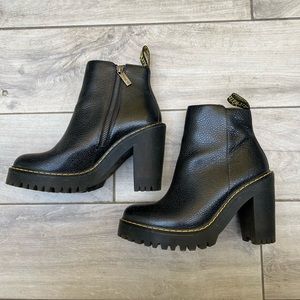 Doc Marten lugsole boots